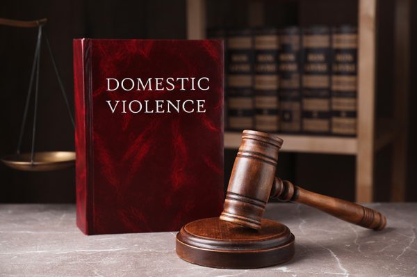 Understanding-Domestic-Violence-Charges-in-Arizona-Laws,-Penalties,-and-Defenses